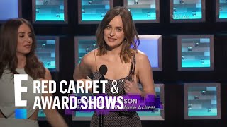 Dakota Johnson's broken dress at People's Choice 2015 | E! People's Choice Awards
