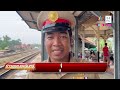 ยายพิการหูหนวกเดินข้ามทางรถไฟตอนรถมา นายสถานีวิ่งชาร์จช่วยชีวิตได้ทัน