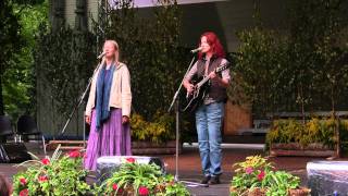 Anta Eņģele un Zane Šmite Vērmanes dārza folkfestivālā 2010. (2. daļa)