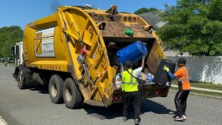 Old Yellow Mack MR McNeilus Rear Loader Garbage Truck Packing Manual Recycle