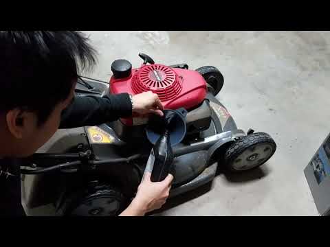 How much oil goes in a Honda hrx217?