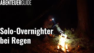 Übernachtung allein im Wald bei Regen am Lagerfeuer | Solo Winter Overnighter | Outdoor Review