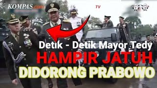 Momen Prabowo Dorong Mayor Teddy dan Dihormati Pasukan Prajurit TNI - Berita Prabowo Terbaru