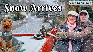 How We Keep Warm: Narrowboating in Freezing Conditions - First Snowfall Ep110