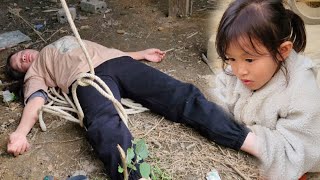 Single mother in old house, orphan child always thinks about mother, wondering if mother is wise