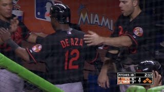 BAL@MIA: Paredes plates De Aza with infield single