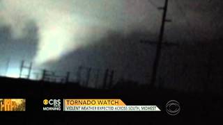 CBS This Morning - Violent weather threatens U.S. midsection