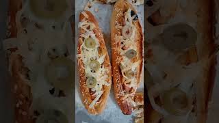 تشكن بيتزا بمكونات بسيطة غزاوية [ Chicken Bread pizza from GaZza ]