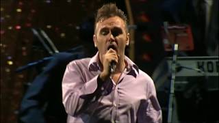 Morrissey Everyday is like Sunday Live (Inglés - Español)