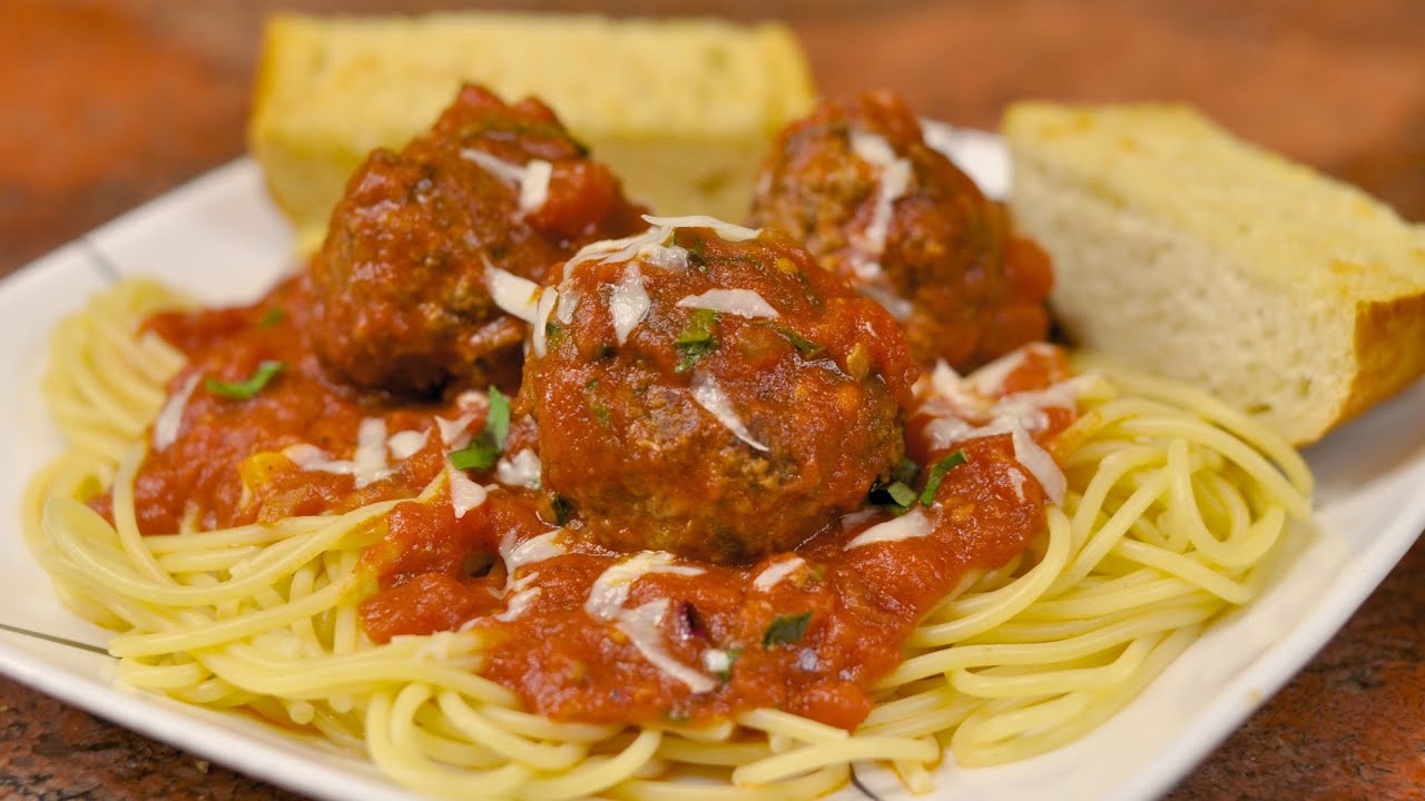 Spaghetti And Meatballs With Garlic Bread Recipe - YouTube