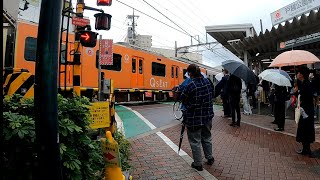 朝ラッシュ時の東急大井町線戸越公園1号踏切様子