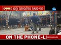 bhadrak jatra controversy । ଯାତ୍ରା ଆରମ୍ଭରୁ ଚାଲିଥିଲା ଅଶ୍ଳିଳ ଡ୍ୟାନ୍ସ ଡ୍ୟାନ୍ସରକୁ ଚପଲ ଫିଙ୍ଗିଲେ ମହିଳା