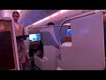 notre vol a commencé la direction est dubaï. avion travel avion