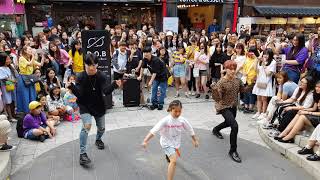 Download 20190608 홍대 오늘 댄스팀 디오비(D.O.B) 버스킹에서 일어난 일 01 - 봉근,태영 백댄서로 전락하다ㅎㅎ (BTS _ BOY WHITH LUV) mp3