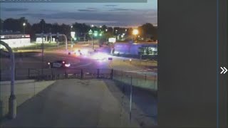 Latest Headlines | 3 people injured in Monday morning crash