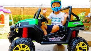 오프로드 전동 자동차 조립 예준이의 전동차 자동차 장난감 캐리어 트럭 플레이하우스 놀이터 Kids Unboxing 4WD Power Wheels Car Toy Video