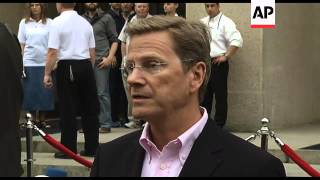 Westerwelle urges Libya''s Gadhafi to step down quickly