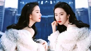 38-year-old Liu Yifei leads fashion trends, pairing fur with black stockings for ultimate elegance!