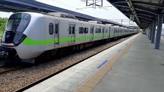 1157次基隆發車經由山線開往苗栗的銀綠色微笑號EMU900型十輛一編組EMU902區間車