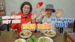 |633| CON DÂU DẪN BỐ MẸ CHỒNG ĐI ĂN BÚN RIÊU VÀ SẦU RIÊNG TƯƠI NGON QUÁ XÁ.