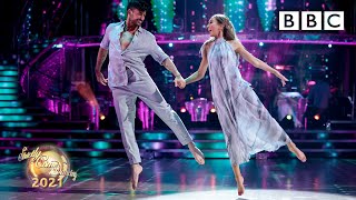 Rose Ayling-Ellis and Giovanni Pernice dance Couple's Choice ✨ BBC Strictly 2021
