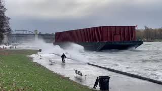 Barge floats toward Burrard bridge | Vancouver Sun