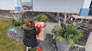 Spreading Some Holiday Cheer with a Few Simple Winter Containers! 🎅🎄🥰 // Garden Answer