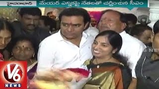 CM KCR Meets Newly Elected Corporators | IT Minister KTR Vows Hyderabad Development | V6 News