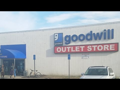 Inside The Goodwill Outlet (Bins) Live Thrifting For Ebay - YouTube