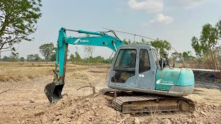 KOBELCO SK100-3 Mrak5-Super ทีมงาน ส.เด่นชัยเสาปูน กำลังลอกดินหน้านาใส่รถบรรทุกดั้มหกล้อวิ่งงานถมที่