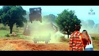 Aata Movie Scenes - Car Chase Sequence -  Siddharth, Ileana, DSP