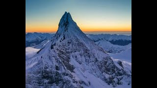 New zealand climbing Mc Cook and  Mt Aspiring  - avalanche with cracks 12/23