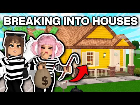 We Broke Into Houses On Bloxburg Unhinged Youtube