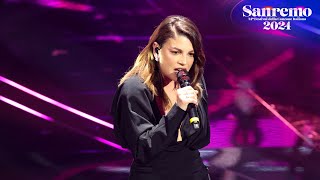 Sanremo 2024 - Emma canta "Apnea"