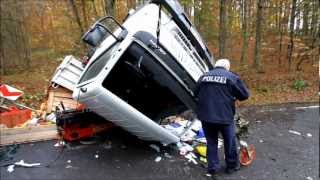 LKW Überschlag - 4 Verletzte - Zeilfeld 05.11.12