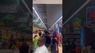 Midnight shopping @ lulu hypermarket kollam#luluhypermarket #Kollam #funny #pachaparishkari #hiphop