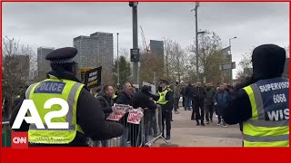 Incidentet e para në Londër, protestuesit e tensionuar 