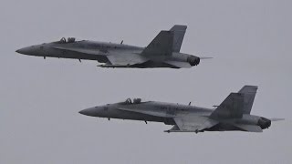 USMC F/A-18C at Komatsu Airbase 小松基地の米海兵隊F/A-18C