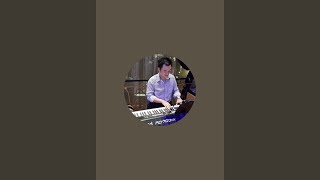 Double Tree Hotel Pianist Hendra Riangsaputra sedang live sekarang!