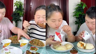 飞哥太过分了#美食 #美食中国 #搞笑 #夫妻美食 #夫妻吃饭日常