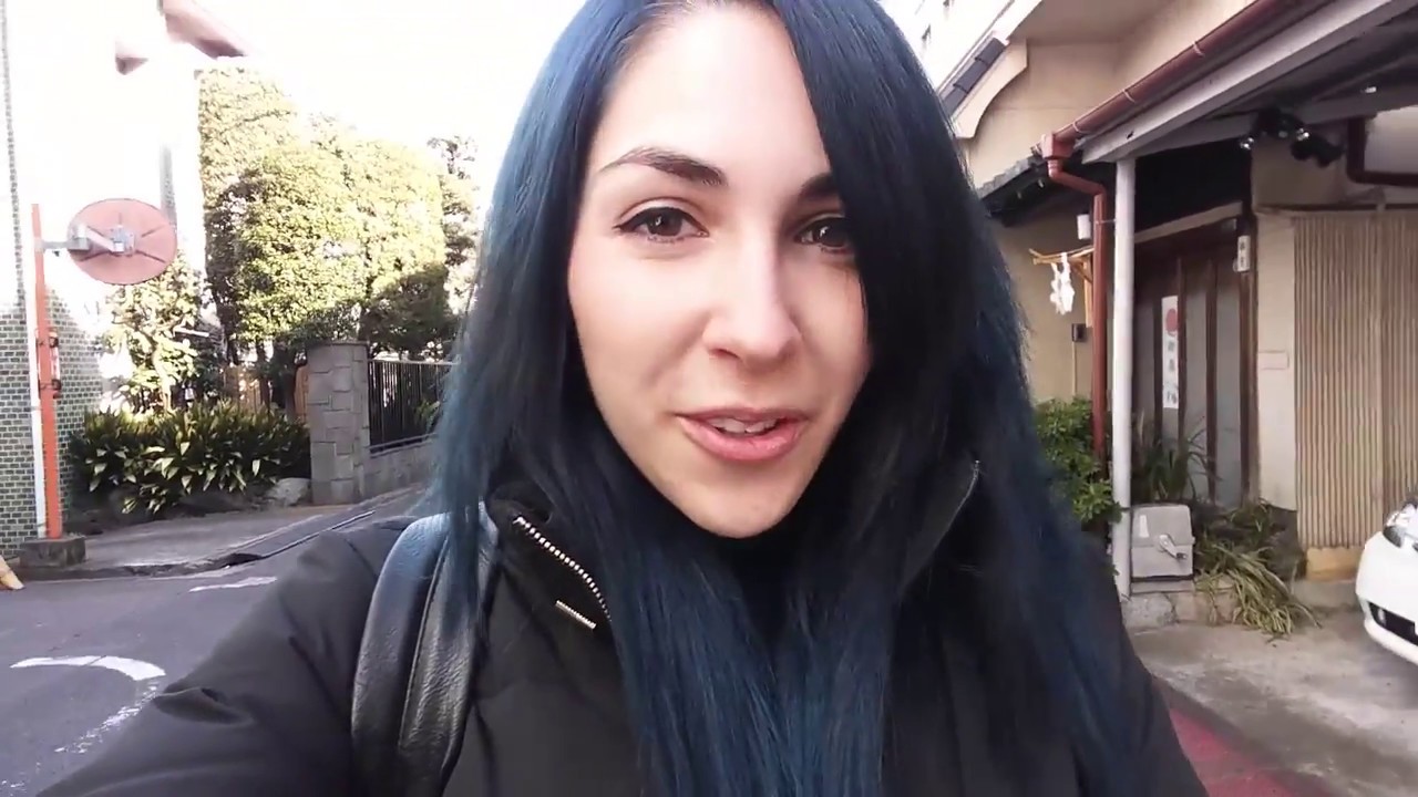 MANDY B BLUE - VIVIENDO EN TOKYO! - - YouTube