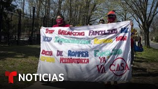 Inmigrantes protestan frente a la casa de Kamala Harris | Noticias Telemundo