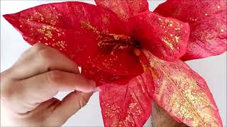 Elabora hoja o flor navideña roja con papel de cocina