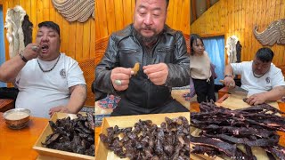 Today, Enke made traditional Mongolian beef jerky! #camping #cooking #village #mongolia