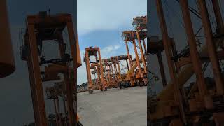 Straddle Carrier Driving #viralshorts2023 #trendingshorts #shortsfeed #crane #pronayda