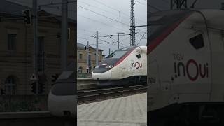 Der SNCF 🇫🇷 TGV „inOui” in 🇩🇪 mit hoher Geschwindigkeit.