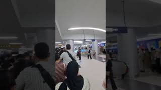 suasana kepadatan stasiun MRT Bundaran HI pada perayaan malam tahun baru 2024 #tahunbaru #newyear