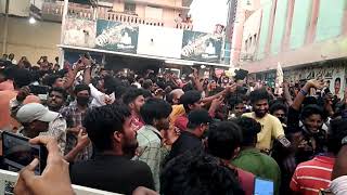 #Pawankalyan fans Hungama at #Sudarshan35mm Rtc x roads Hyderabad Vakeelsaab trailer response review