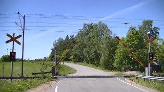 Spoorwegovergang Kouvola (FIN) // Railroad crossing // Tasoristeys