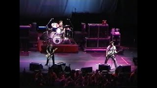 Green Day (04/20/2002) - Pop Disaster Tour, Verizon Wireless Amphitheater, Irvine, California, USA